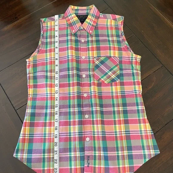 Ralph Lauren Women’s sleeveless Button Down - Picture 3 of 7